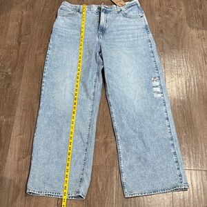 Levi’s high waisted straight 32 x 31